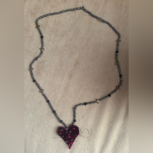 Velvet heart necklace - Picture 4 of 9